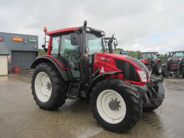 VALTRA N113 HITECH 5 - 2015 - Image 2